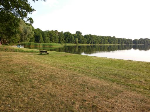 Der Badebereich des Naturcampingplatz Lenzen am Rudower See in Leuengarten