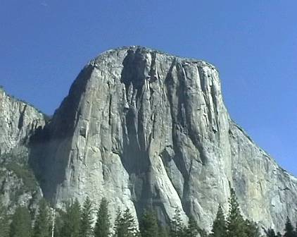 Einmalige Felsformationen gibt es zu Hauf im Yosemite