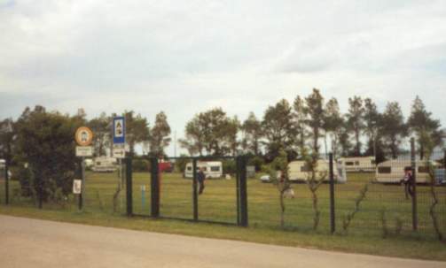 Ein Blick auf das Freizeitcamp "Am Wasser" von außen