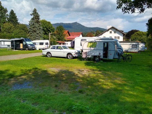 Saschas Gespann auf dem Campingplatz Lam am Osser